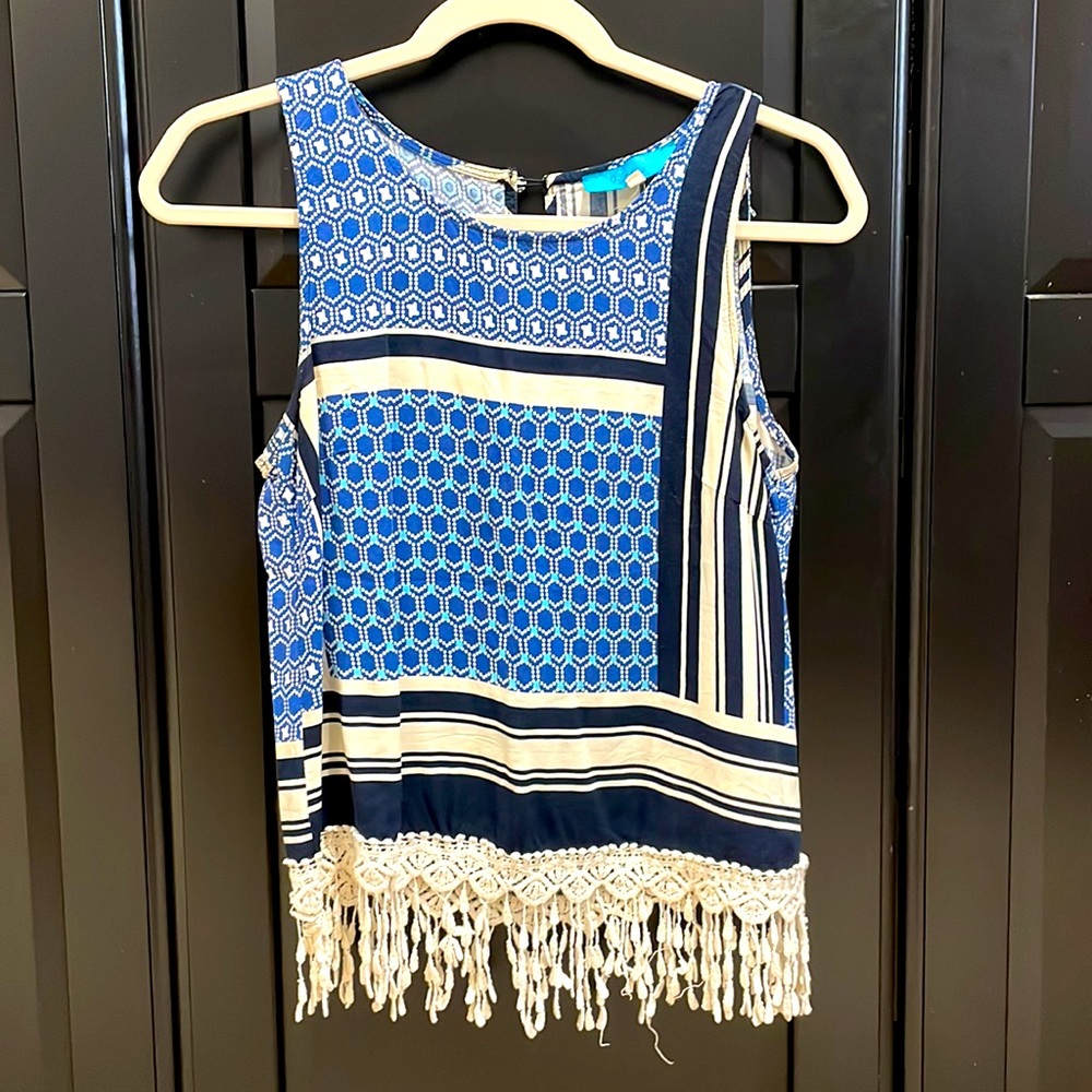Buttons Boutique Sleeveless Blouse Small